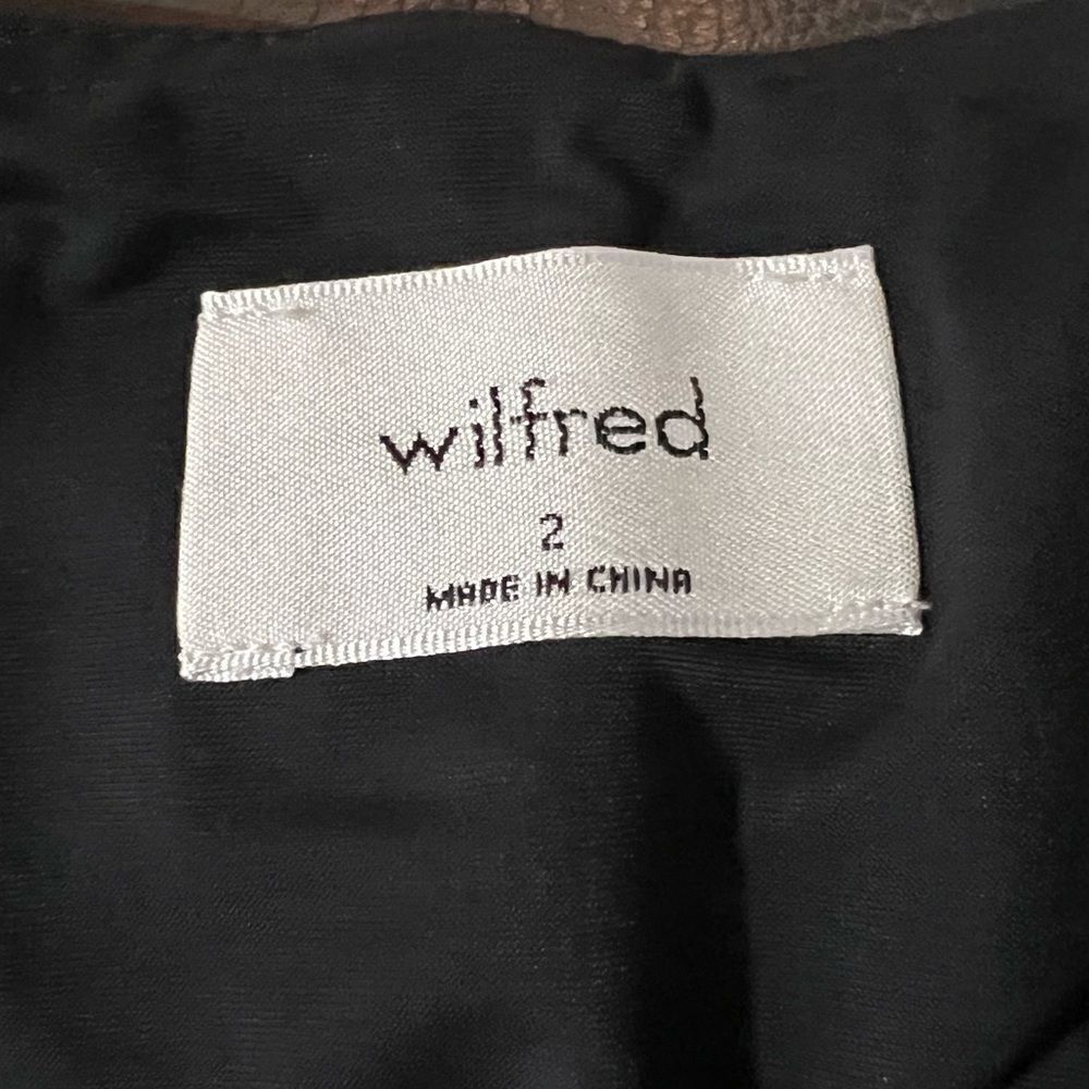 Wilfred Black Faux Leather Straight Leg  Women’s Moto Grunge Holiday Pants Sz 2 - Picture 11 of 11